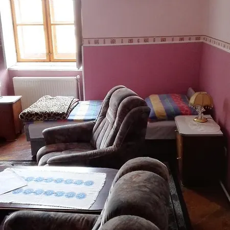 게스트하우스 Kiraly Panzio Es Etterem Tolcsva