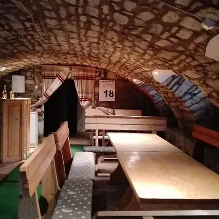 Vendégház Kiraly Panzio Es Etterem
