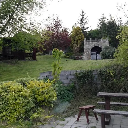 Vendégház Kiraly Panzio Es Etterem *